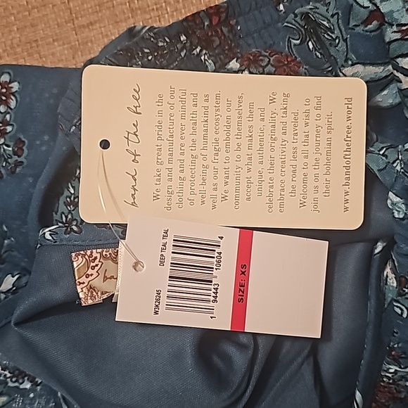 BOG Collective BAND OF THE FREE XS CROP TOP LONG SLEEVED - Picture 4 of 5